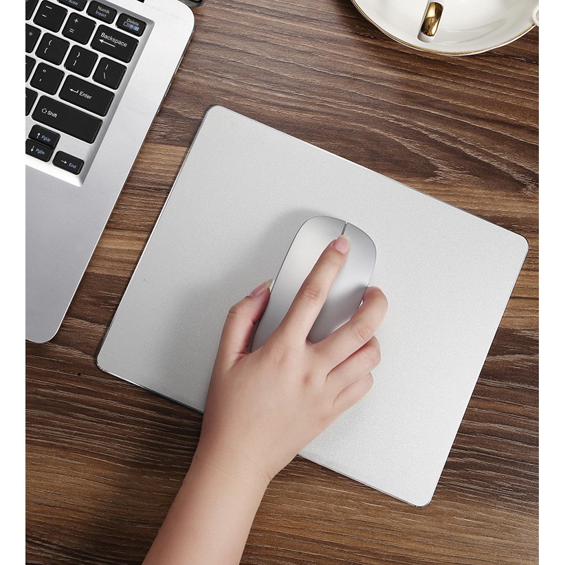 Lót Chuột Nhôm Nguyên Khối Cao Cấp Kiêm Bàn Di Chuột Máy Tính Bằng Nhôm Gaming SE02