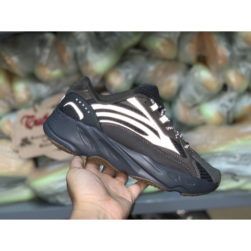 Giày thể thao 700 Đen Nâu | BigBuy360 - bigbuy360.vn