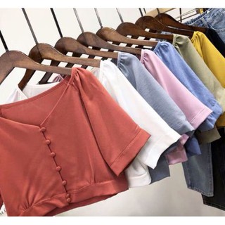 Áo croptop cổ chữ v thuythuy