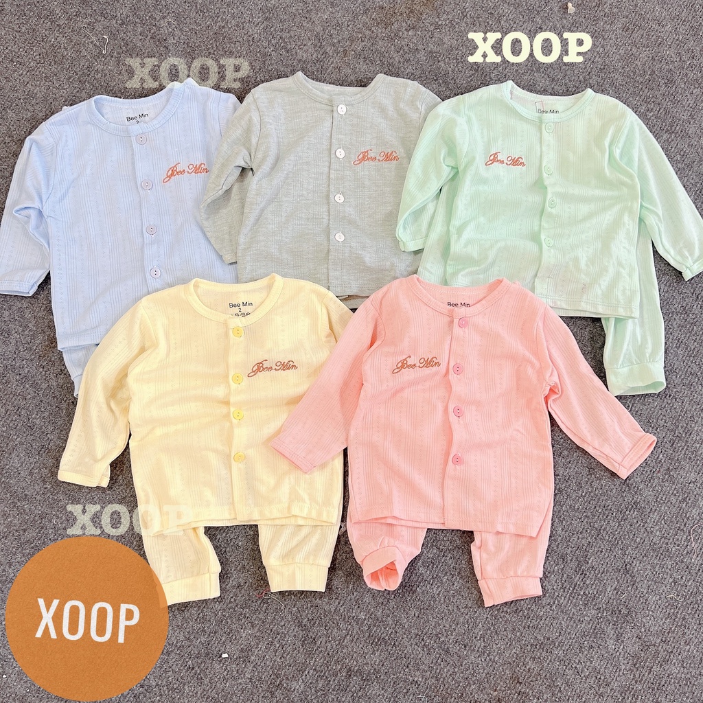 Bộ dài tay cài lệch và  cúc giữa  sơ sinh chất thông hơi  thêu Bee Min cho bé   Shop Phúc Yến
