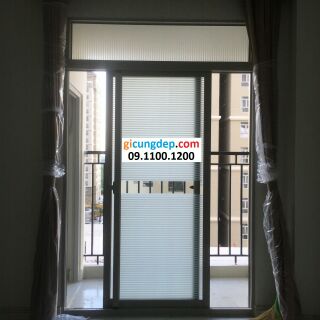 Decal dán kính/kiếng sọc ngang