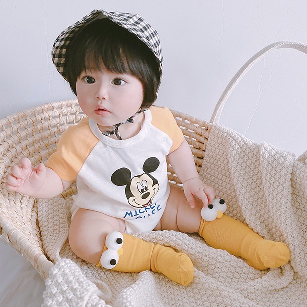 Áo liền quần họa tiết hình chuột Mickey thiết kế tay ngắn xinh xắn cho bé sơ sinh