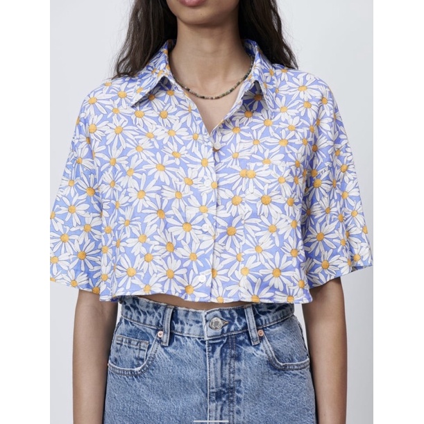 (Sẵn) Áo sơ mi croptop hoa cúc Zarraa canh sale, ảnh thật