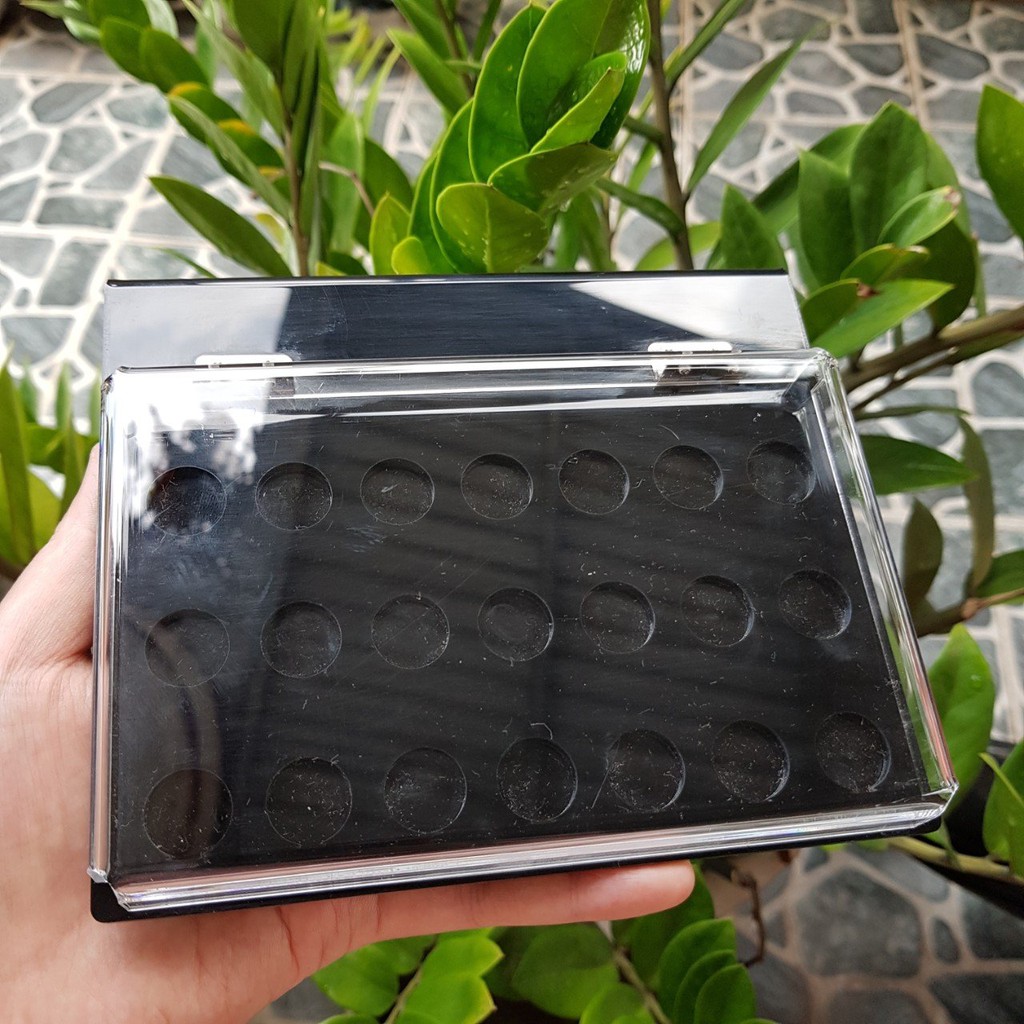 Bảng màu rỗng có nắp đậy 21 ô The Rucy