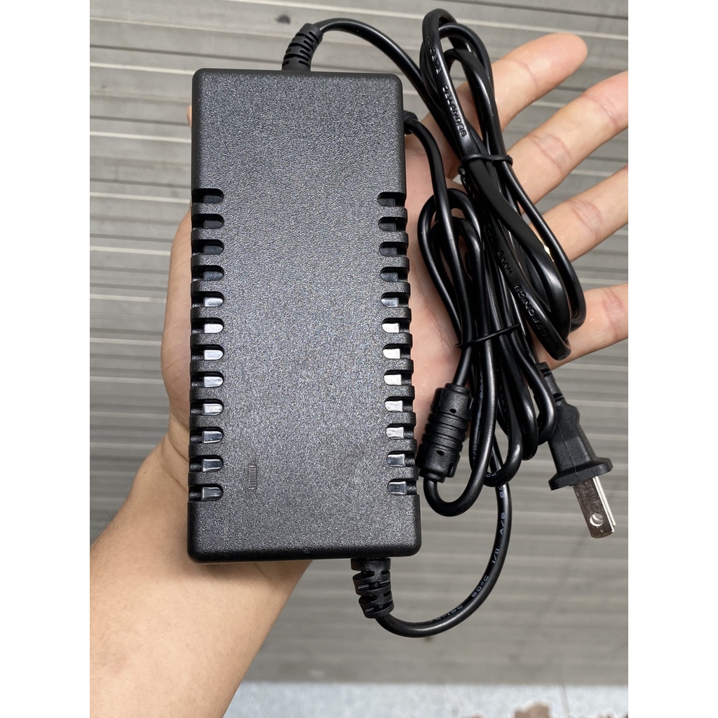 Sạc 4s 16.8v 3A sạc pin Li-ion 14.4V có đèn báo sạc khi đầy hàng chất lượng cao