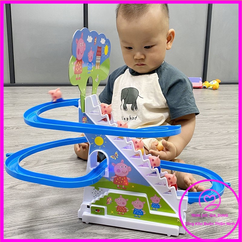 Bộ Đồ Chơi Heo Pepa Leo Cầu Thang Phát Nhạc Có Đèn Ngộ Nghĩnh