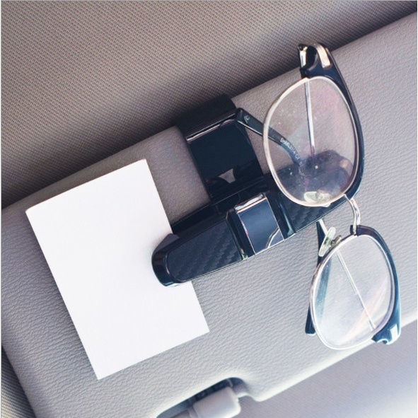 Kẹp giữ kính râm đa năng gắn tấm che nắng xe hơi vân carbon - kẹp xoay 360 độ