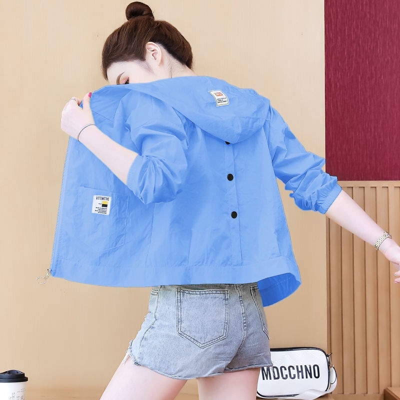 Áo Khoác Chống Nắng Dáng Rộng Bằng Lụa Lạnh Thoáng Khí Trọng Lượng Nhẹ Thời Trang Mùa Hè Hàng Mới