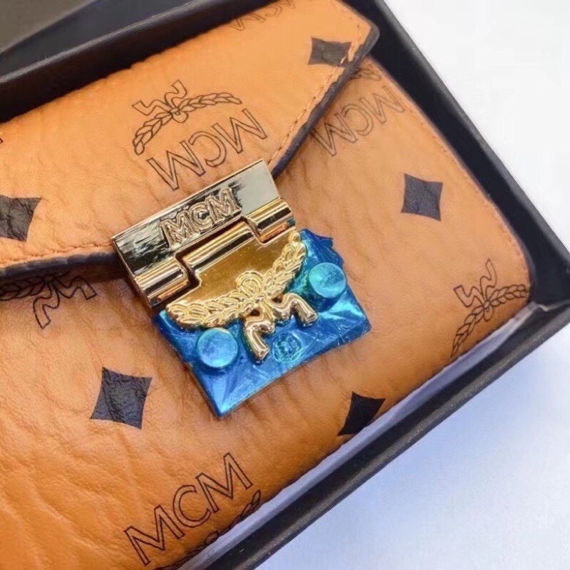 VÍ NGẮN, VÍ GẬP ĐÔI MCM KHÓA MẠ