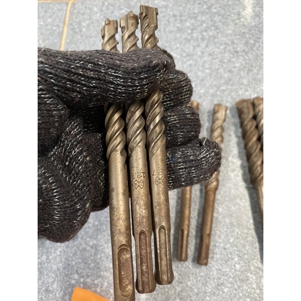 Khoan bê tông 4 cạnh UNIKA Nhật Bản.