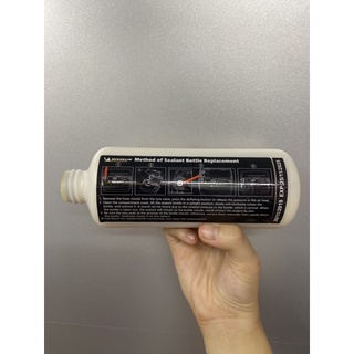 Bình keo vá thay thế cho bơm dự phòng ô tô Michelin 5818 date 2025