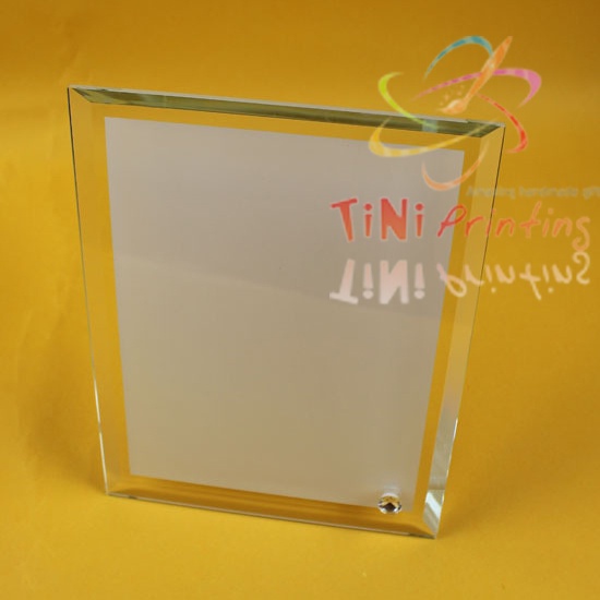 KHUNG HÌNH THỦY TINH KHUNG HÌNH CHỮ NHẬT KH02 (13X18X1CM) IN HÌNH THEO YÊU CẦU
