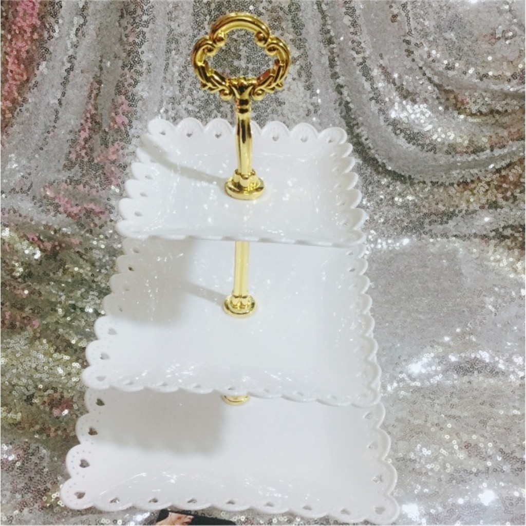 Khay mứt tết đựng bánh kẹo 3 tầng sang trọng
