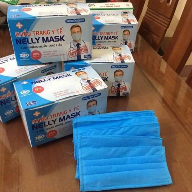 Khẩu trang y tế 4 lớp kháng khuẩn chất lượng cao.