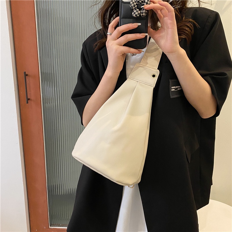 Túi Đeo Chéo Ngực Thời Trang Mùa Xuân 022 Cho Nữ