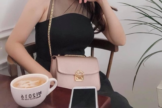 Túi khoá vương miện Charleskeith Singapore