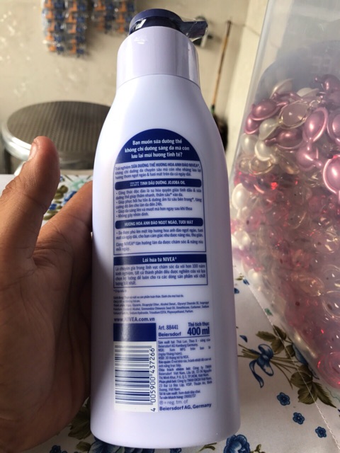 Sữa dưỡng thể Nivea với hương hoa 400ml