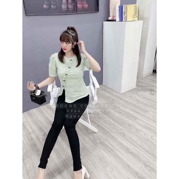 Áo kiểu phối viền bèo đính nơ xẻ lai trước cổ tròn tay ngắn a1102