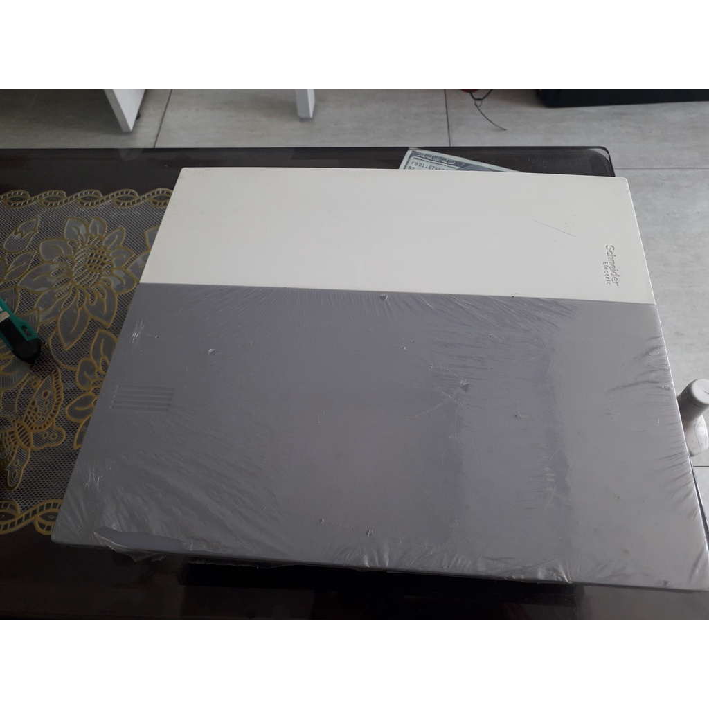 Tủ âm tường MIP22112T Schneider 12 đường