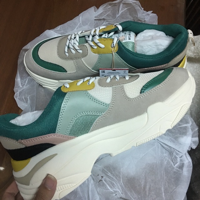 Sneakers stra
