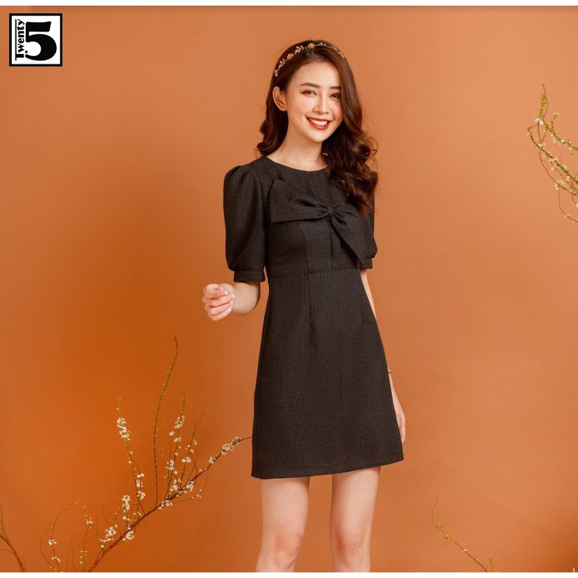 Đầm nữ dạ tweed tay bồng dáng ôm đính nơ trước ngực Twentyfive N2106