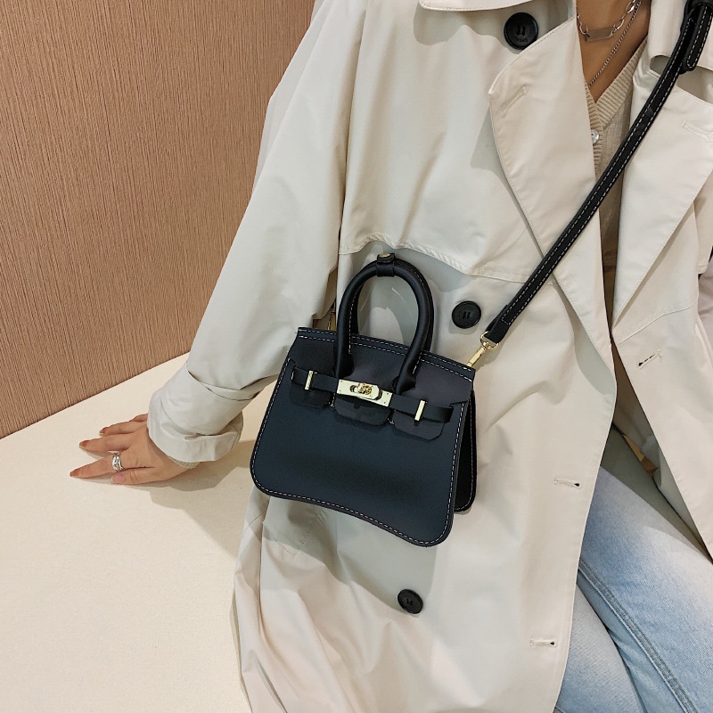 Túi xách đeo chéo hình vuông nhỏ gọn phong cách retro thời trang mới năm 2021