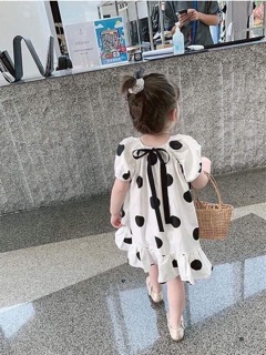 Váy chấm bi bèo cho bé
