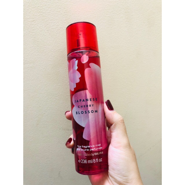 Body mist Bath & Body Works mùi Japanese Cherry Blossom