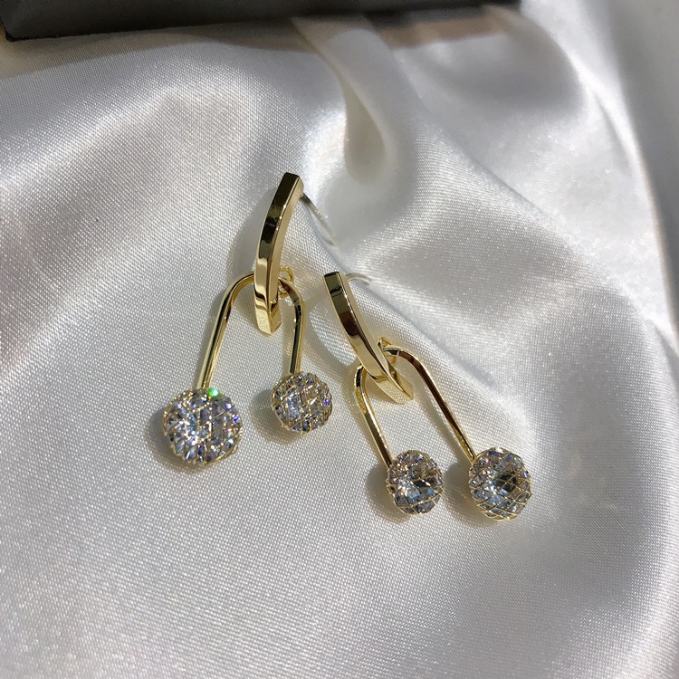 Đôi Khuyên Tai Chữ U Đính Đá Thời Trang Cho Nữ