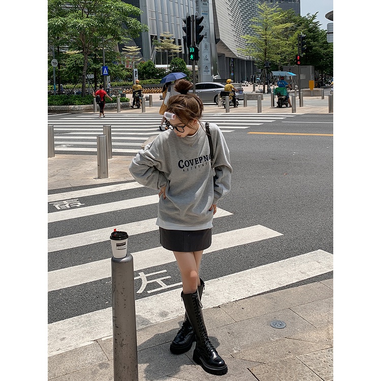 Áo Sweater Xám Dáng Rộng Dài Ngang Gối Vải Cotton Thêu Họa Tiết Kiểu Retro Mỹ Xinh Xắn Cho Bạn Gái