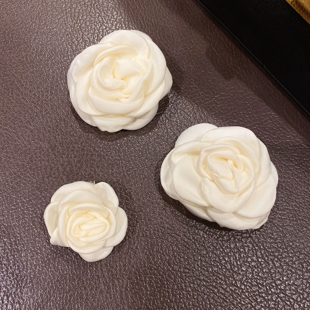 2021 New Beige Camellia Hairpin French Hair Band Fragrant Wind Rose Fresh Fairy Bride Hair Accessories Hairpin