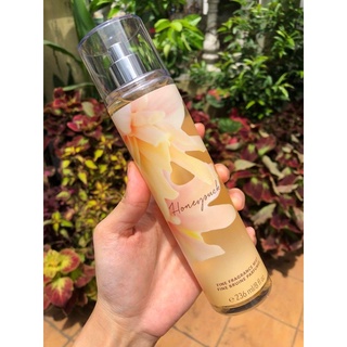 [Auth] Xịt thơm lưu hương toàn thân Bath and Body Works-HONEYSUCKLE 236ml