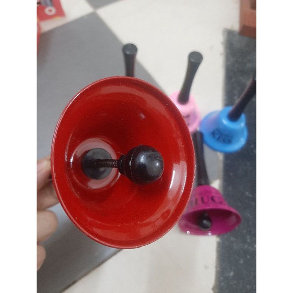 Chuông lắc cầm tay dụng cụ giảng dạy chơi trò chơi