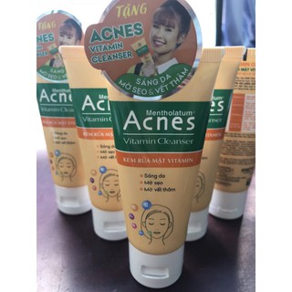 Sữa rửa mặt Acnes vitamin sáng da mờ thâm