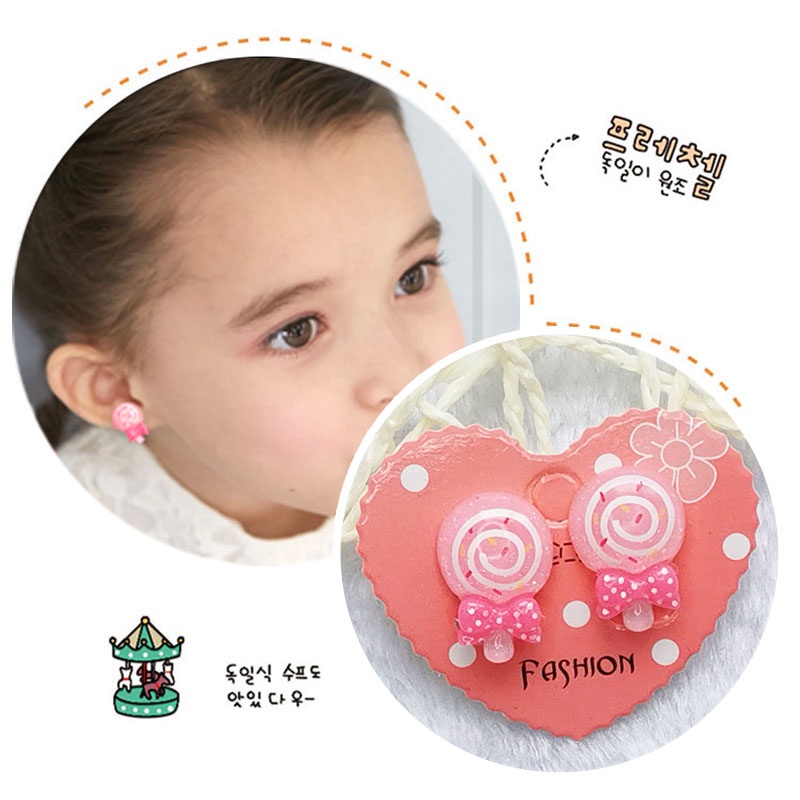 Bông Tai Dạng Kẹp Hình Trái Tim Hoạt Hình Ba Chiều Bằng Nhựa Resin Không Gây Dị Ứng Phong Cách Hàn Quốc Cho Bé Gái
