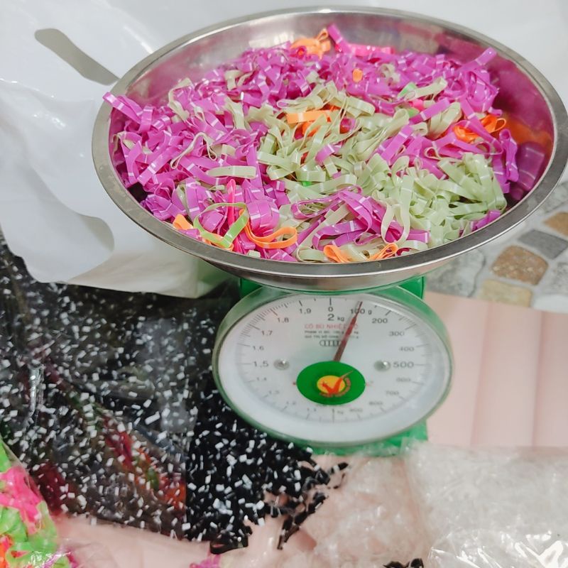 Thun cột tóc đen,nhiều màu,trong suốt