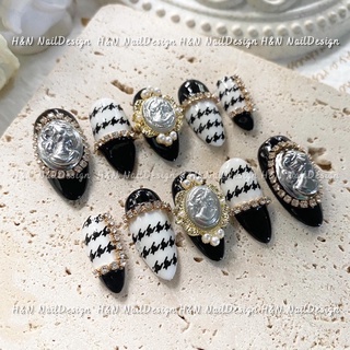 Nailbox ( Móng giả ) Móng Úp Thiết kế Vintage ( Nhắn tin cho shop đo sz móng)