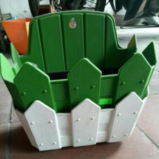 Chậu hàng rào treo tường - chậu trồng cây , rau , trang trí tiện lợi