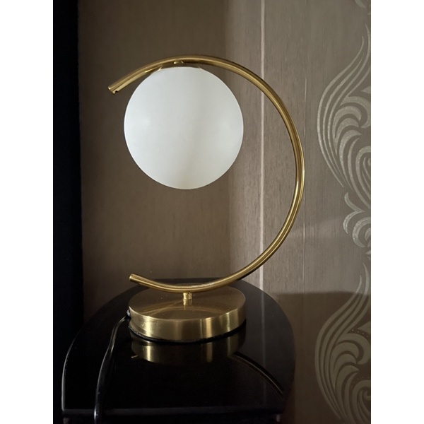 ĐÈN BÀN QUẢ CẦU HÌNH CUNG TRĂNG