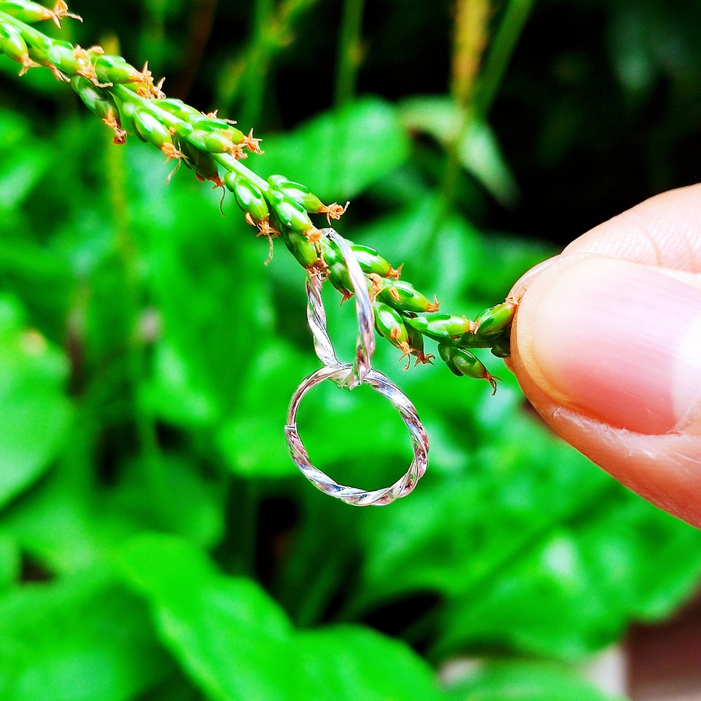 Khuyên tai tròn thân xoắn bạc ta đường kính 10mm