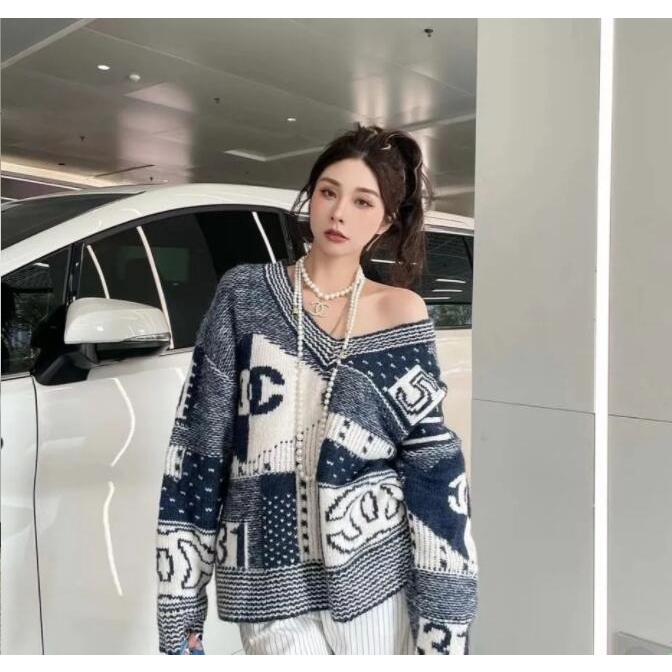 CHANEL Mới Áo Sweater Dệt Kim Tay Dài Thiết Kế Cổ Chữ V Quyến Rũ