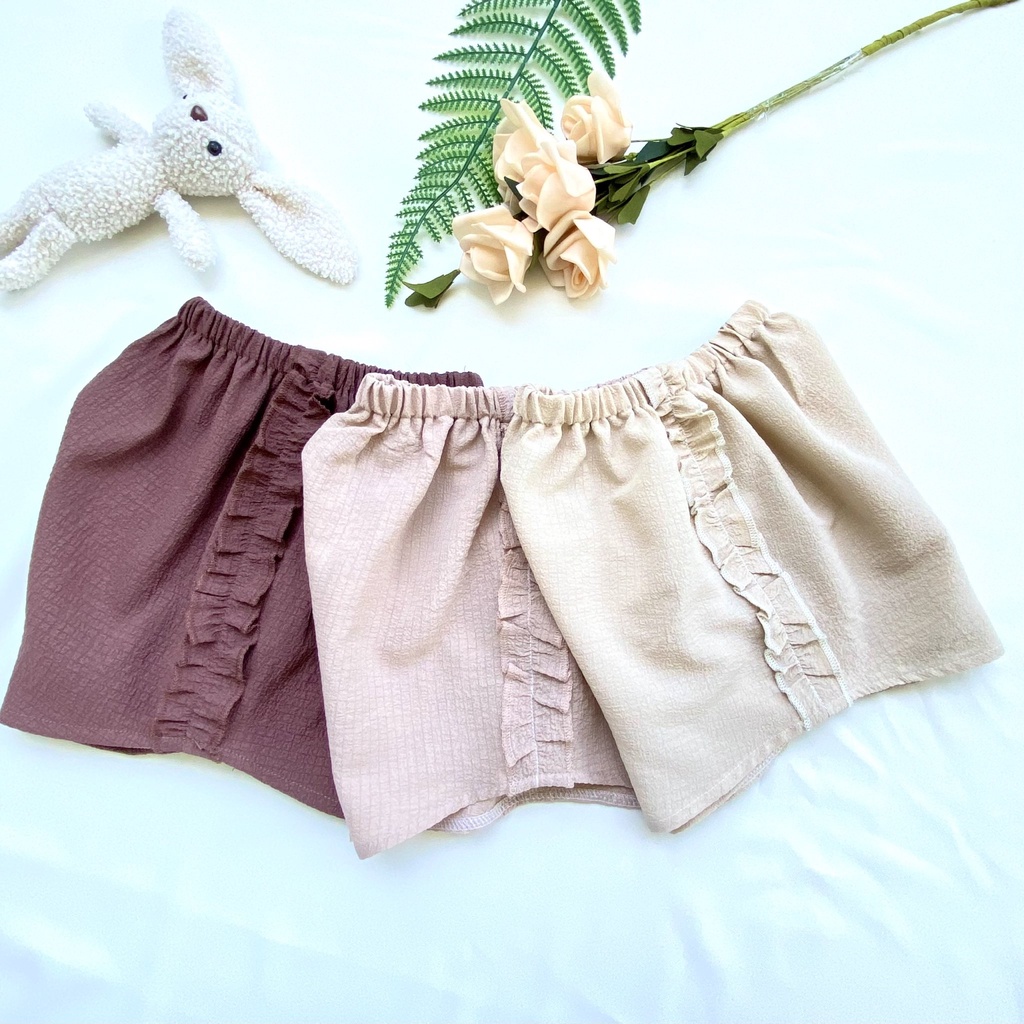 Quần đùi chất đũi cao cấp nhún bèo 2 bên cho bé gái