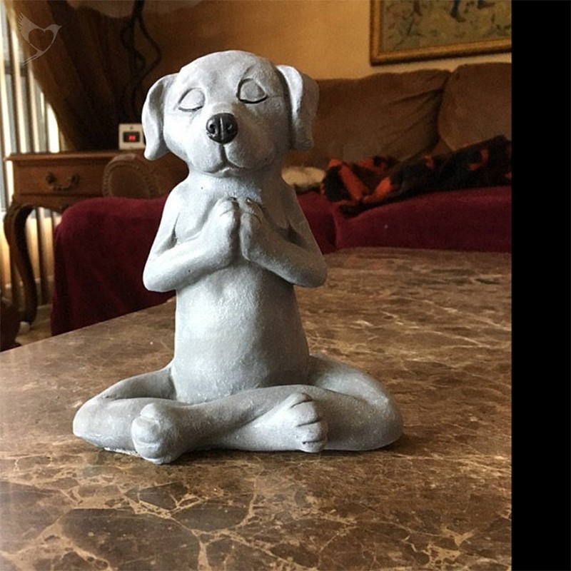 Tượng hình con chó con mèo ngồi thiền dùng làm quà tặng cho người thích yoga