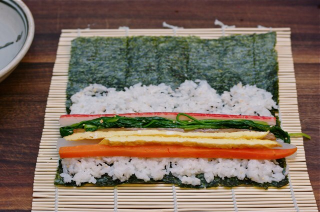 Rong biển làm kimbap, sushi, cơm cuộn 4 lá