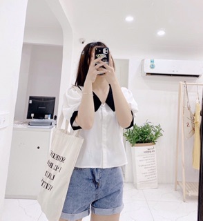 Croptop viền cổ trắng / đen