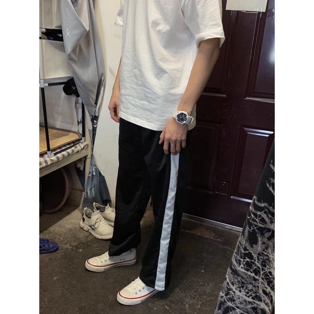 Quần thể thao ống rộng phối sọc trắng đen cá tính đơn giản phong cách hiphop thời trang dành cho nam