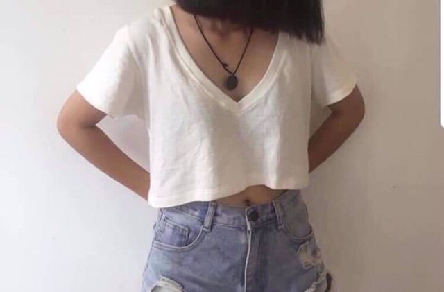 ÁO CROPTOP CỔ TIM_