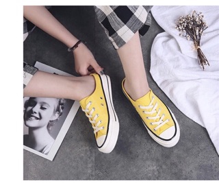 Giày sneaker hở gót