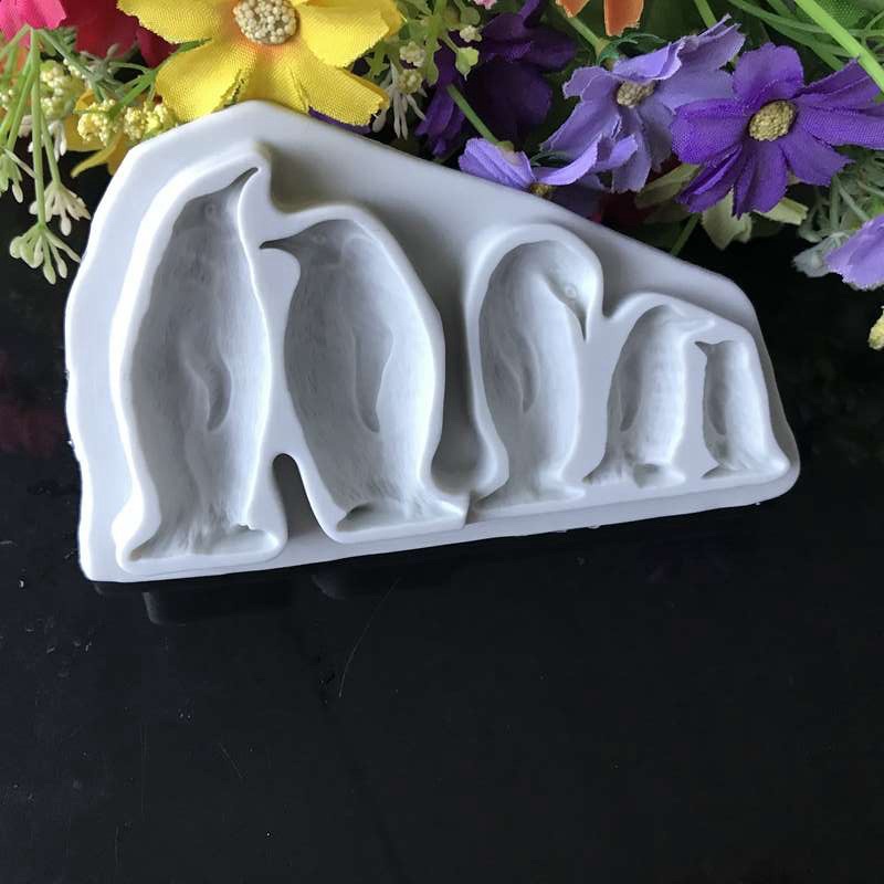 khuôn silicon chim cánh cụt trang trí bánh