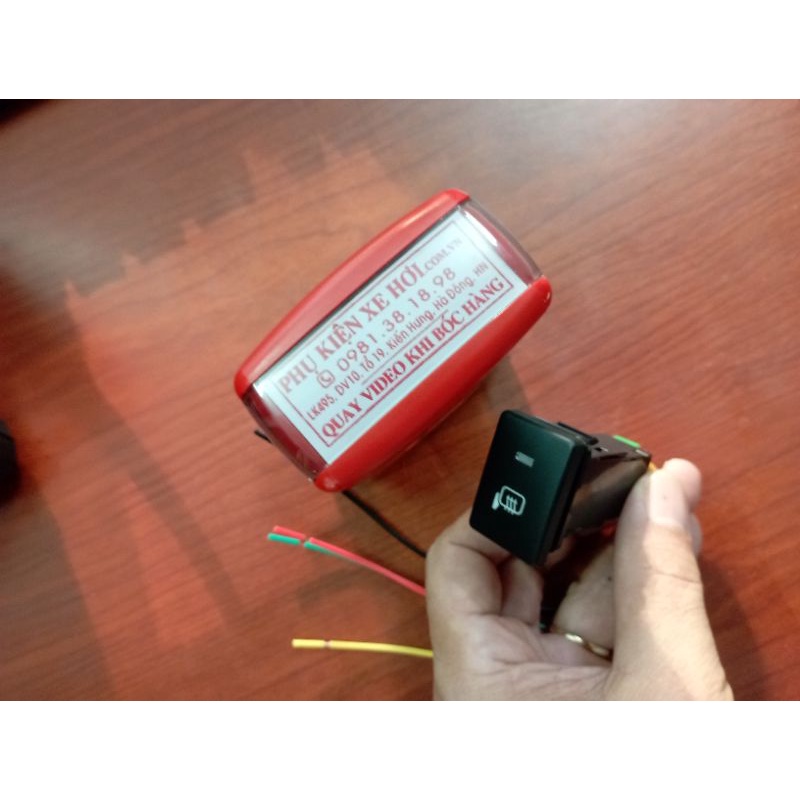 Công tắc sấy gương chiếu hậu, công tắc sấy kính chiếu hậu